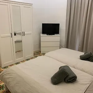 https://2-bedroom-apartment-in-the-centre-of-valletta.qawrahotelsmalta.org